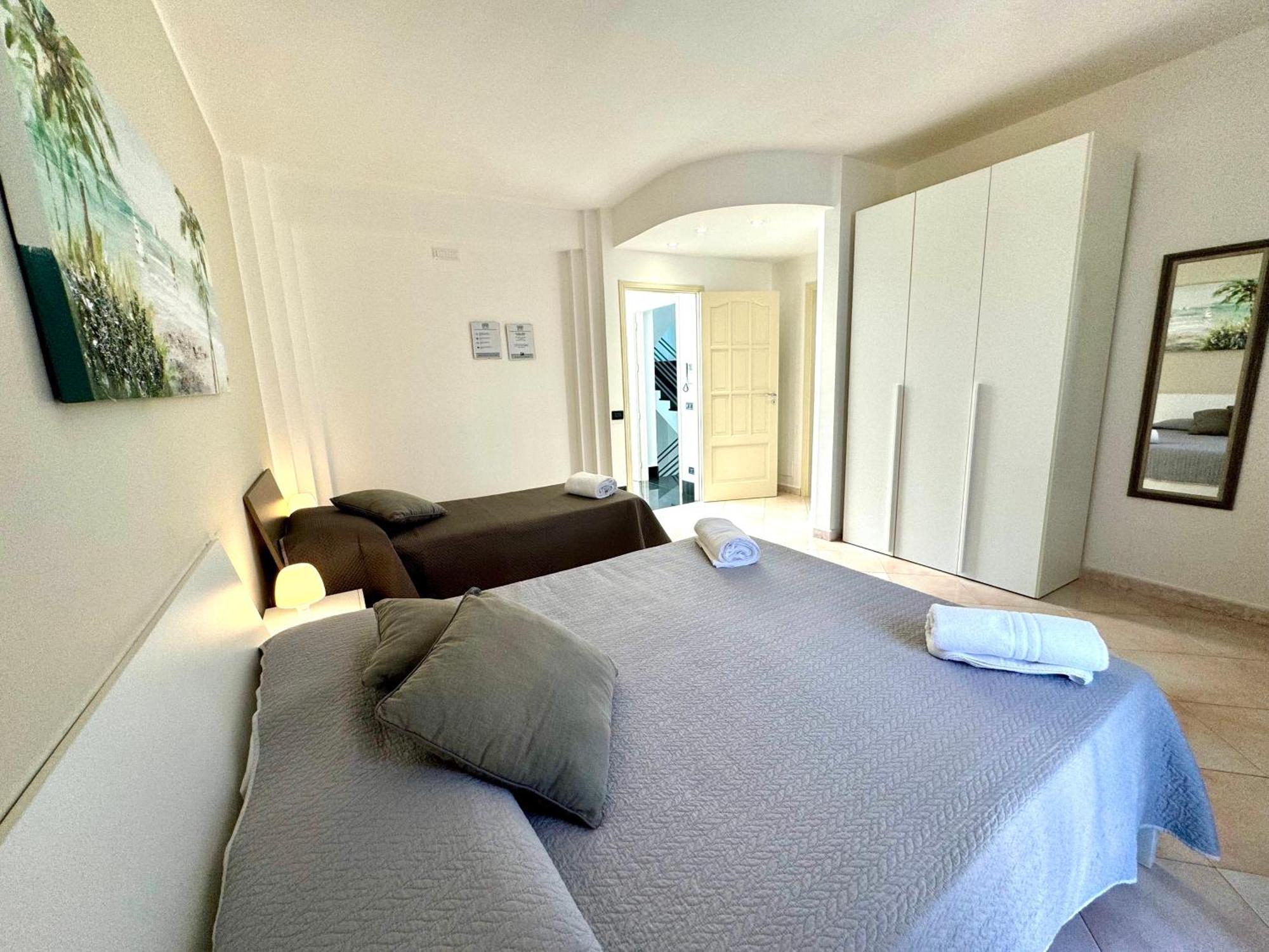 B&B Blue Terrasini Bagian luar foto